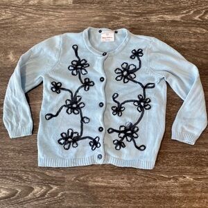 Hanna Anderson 100% cotton buttoned sweater
size 100